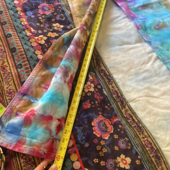 Wranglers tie dyed new - Picture 8 of 9